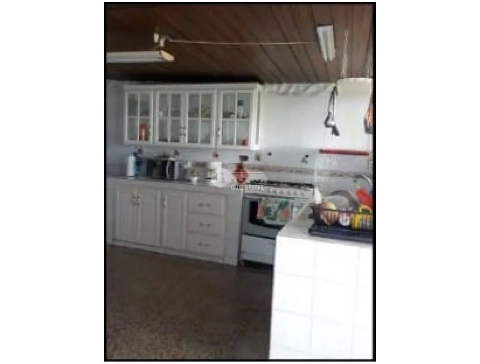 LAS CUMBRES / CIUDAD BOLIVAR /  405M2 / 4 HABITACION / 2 BAÑOS TERRAZA