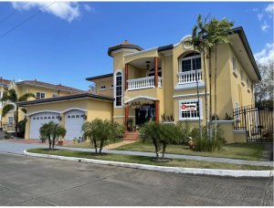 Single Family House for sale in Ancon