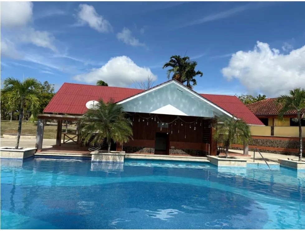 COCLE / HATO VIEJO / PH LAS PALMAS / 124M / 1 HABITACION / PISCINA  AG