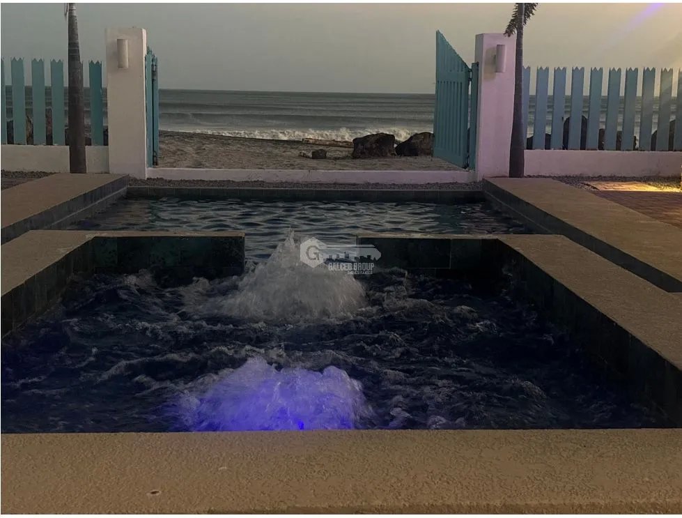 SE VENDE CASA EN PLAYA MALIBU GORGONA FRENTE AL MAR DE 910M