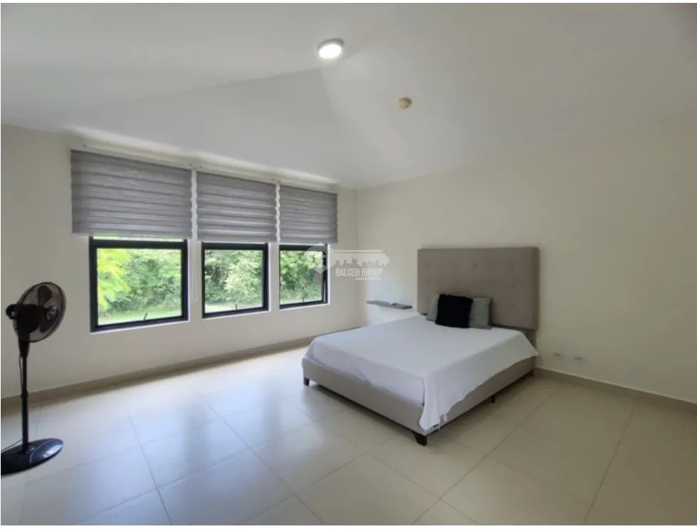 PANAMA PACIFICO / RIVER VALLEY / 263M / 3 HABITACIONES / AMOBLADA