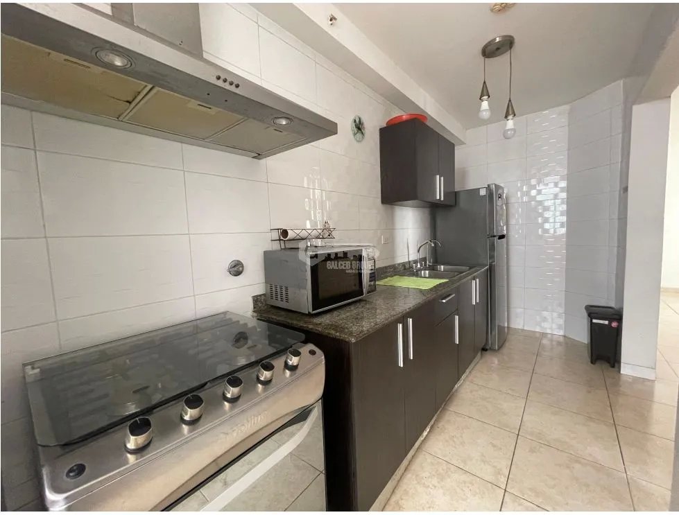 SE VENDE APARTAMENTO EN CARRASQUILLA PH METRO TOWER CON PISCINA
