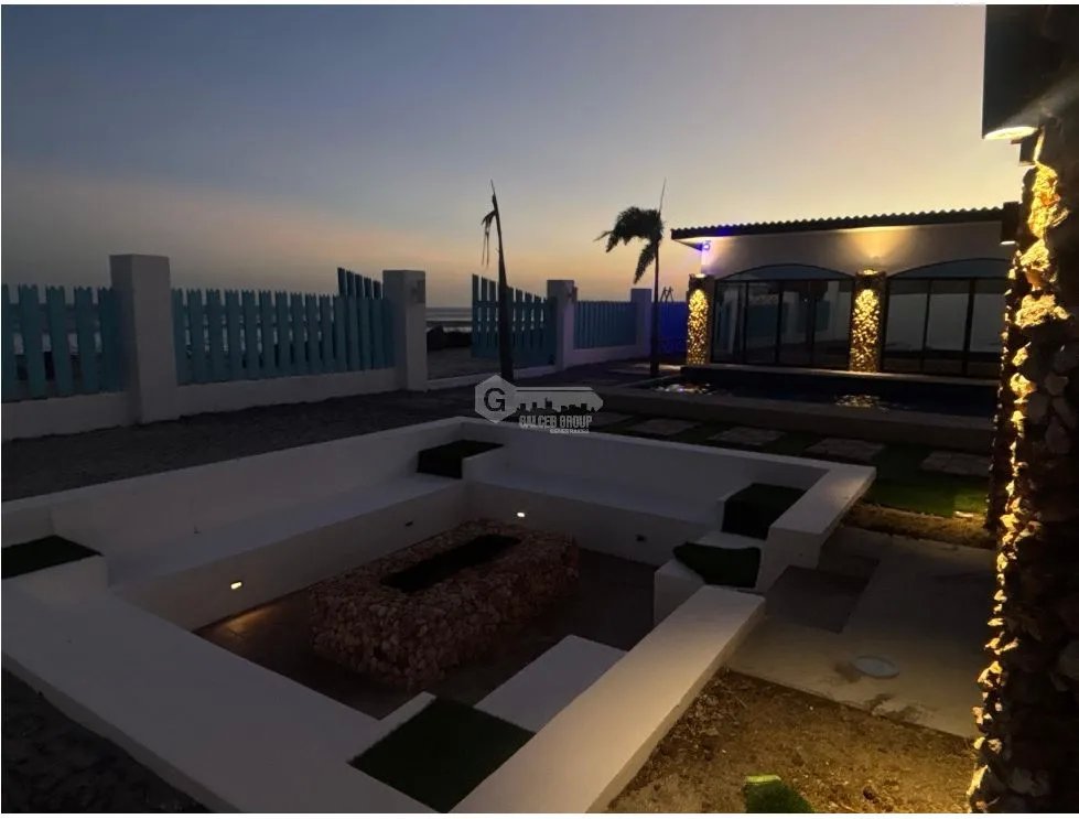 Single Family House for sale in Coronado
