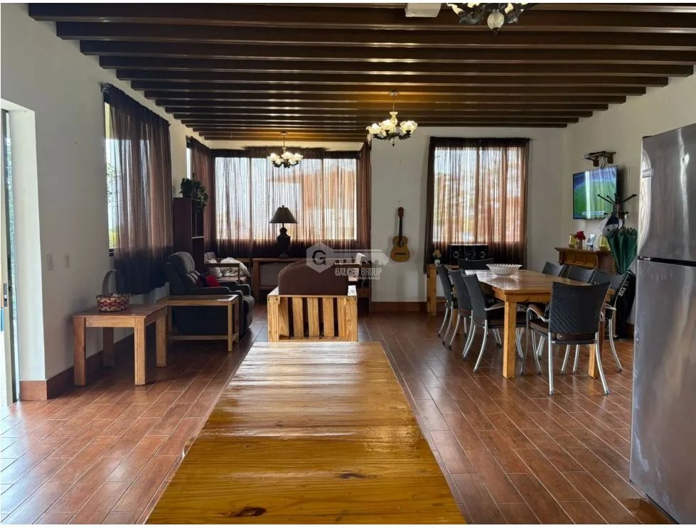 CHAME  / ALTOS DEL MARIA / 1980M / 4 HABITACION / 2.5 BAÑOS / AG