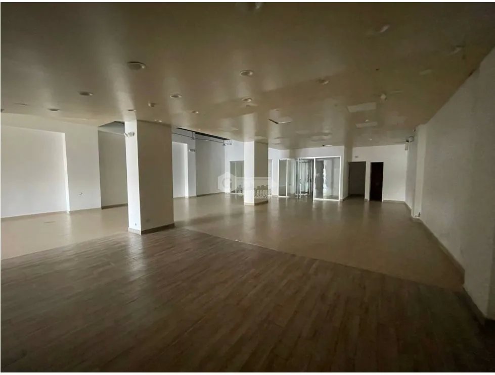 LOCAL / COSTA DEL ESTE / PLAZA 507 / 196M / DIVISIONES / PLANTA BAJA