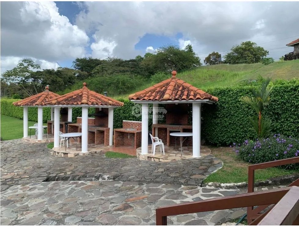 SAN CARLOS / EL VALLE VILLAGE / 2000M / AREA SOCIAL / PISCINA / AG
