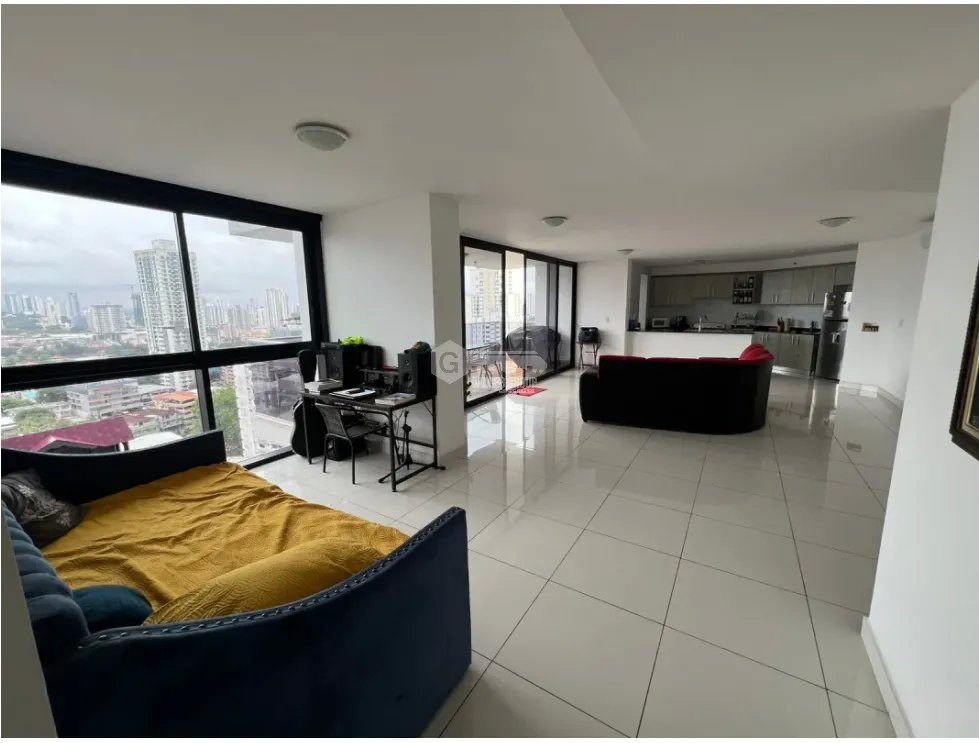 VIA ARGENTINA / PH CARRERAS TOWER / 130M / 3 HABITACION / BALCON