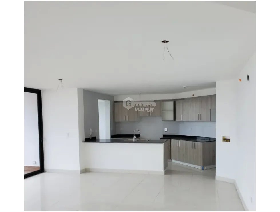 VIA ARGENTINA / PH CARRERAS TOWER / 130M / 3 HABITACION / BALCON