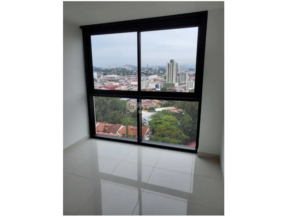 VIA ARGENTINA / PH CARRERAS TOWER / 130M / 3 HABITACION / BALCON