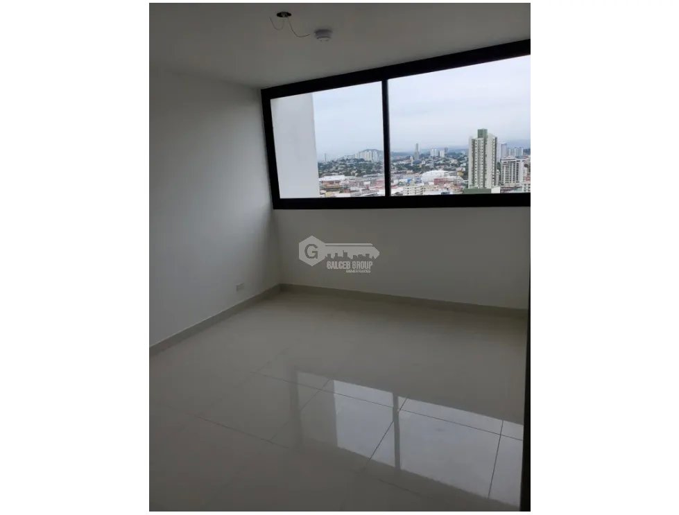 VIA ARGENTINA / PH CARRERAS TOWER / 130M / 3 HABITACION / BALCON