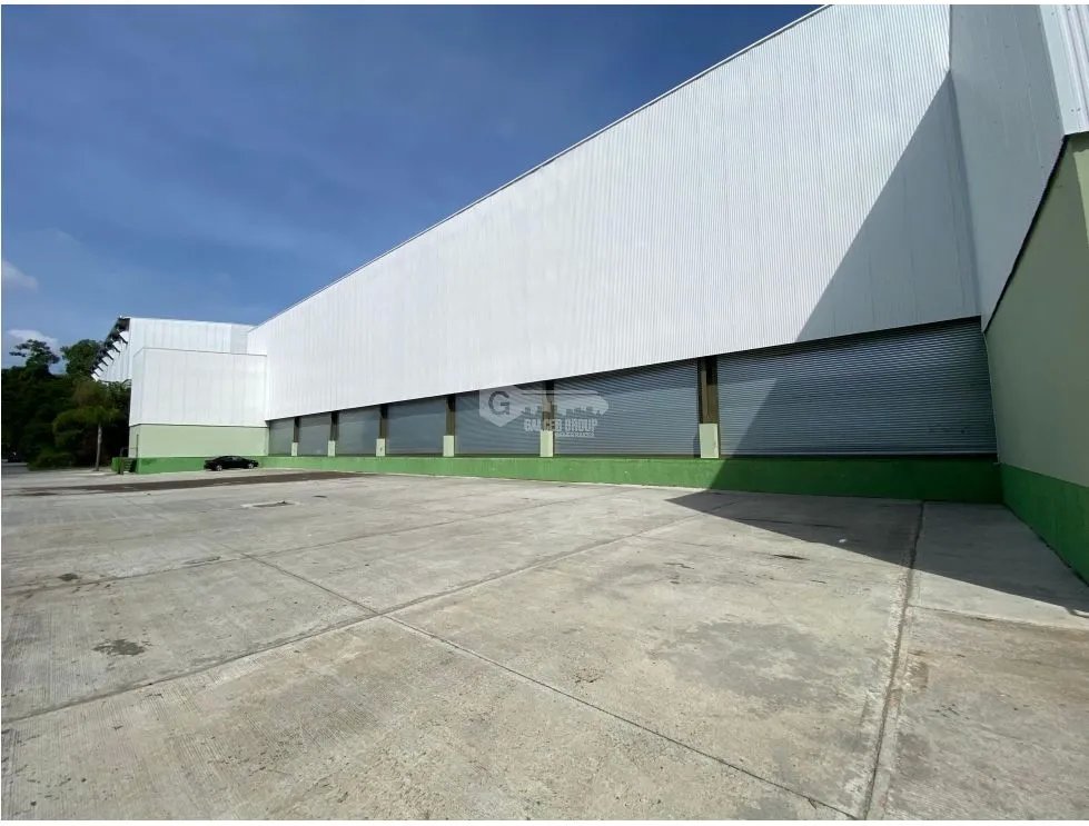 BODEGA EN LAS MAÑANITAS / USO COMERCIAL / 2738M /  PARQUE INDUSTRIAL