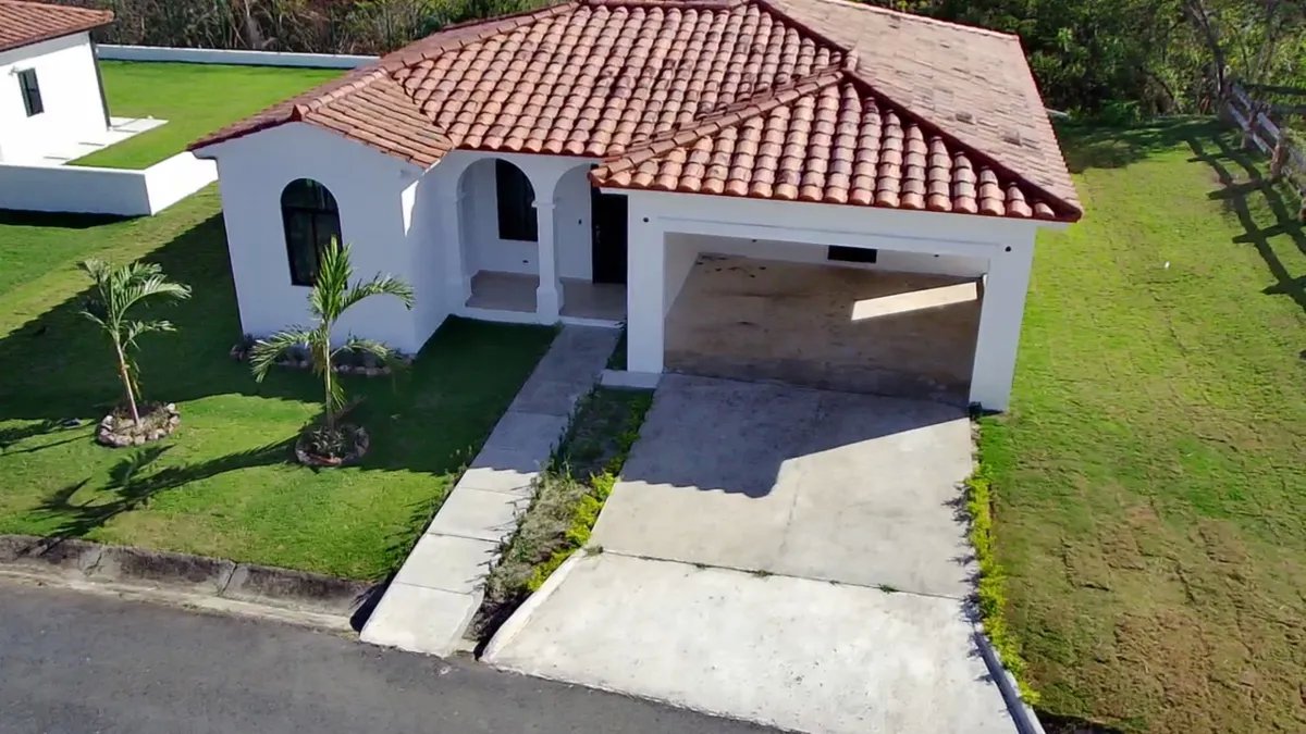 Venta de Casa de Campo y Playa en Hacienda Pacífica, San Carlos