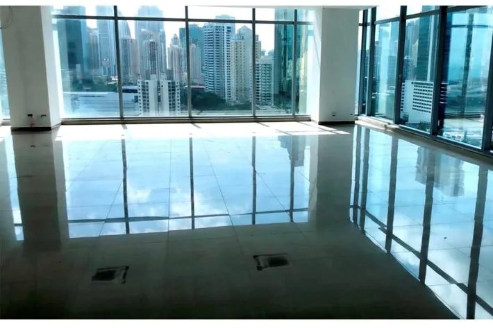 Venta de oficina en Panama Business Tower, Obarrio