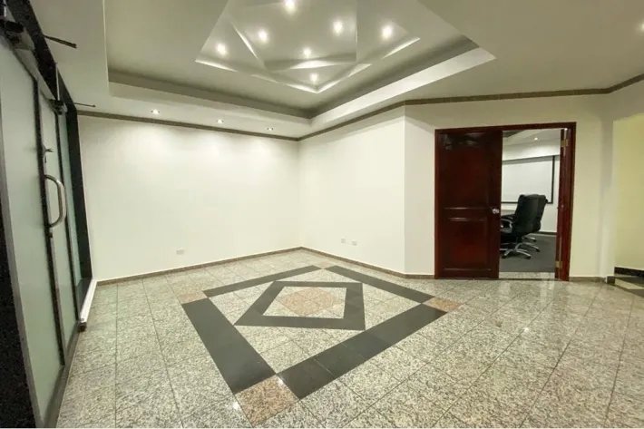 Se alquila oficina en Avenida Samuel Lewis, Obarrio