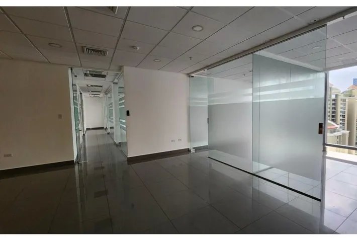 Commercial premises for rent in PH Aseguradora Ancon, Costa del Este