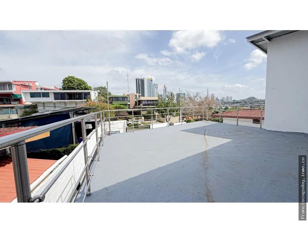 Building for sale in Los Angeles