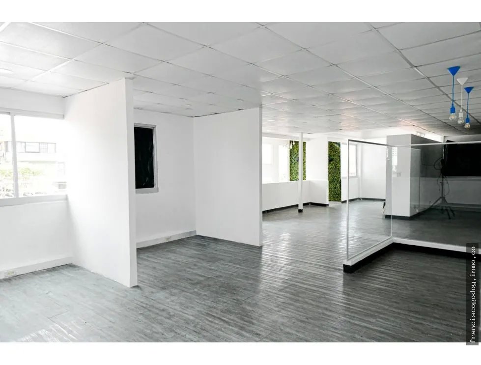 Edificio Comercial en Alquiler