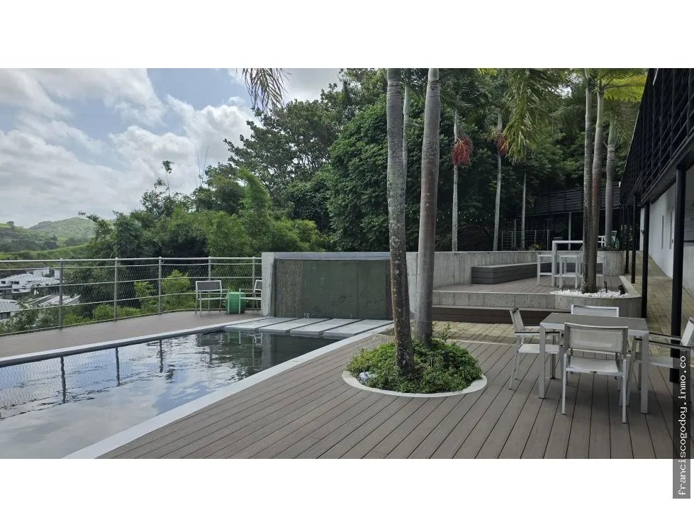 Single Family House for sale in Condado del Rey