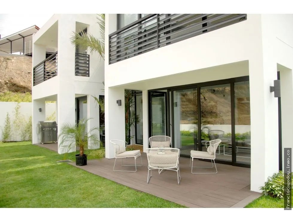 Single Family House for sale in Condado del Rey