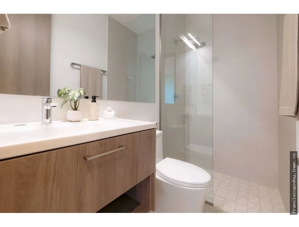 Se Vende Apartamento en Brisas del Golf