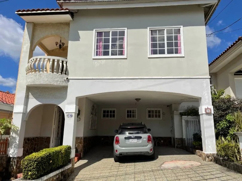 Se alquila casa en Residencial El Doral, Altos del Bosque