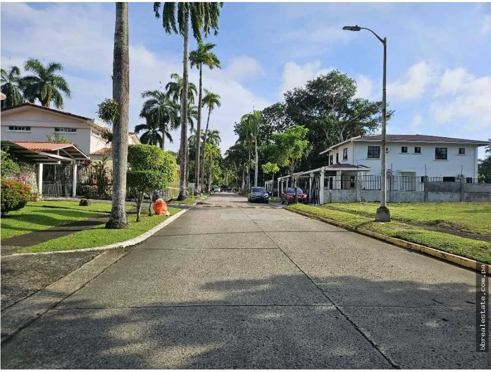 Venta de casa en Curundu Heights