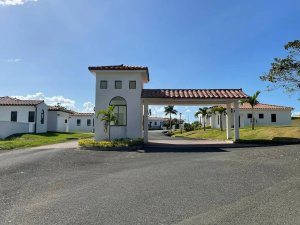 Venta de Casa de Campo y Playa en Hacienda Pacífica, San Carlos