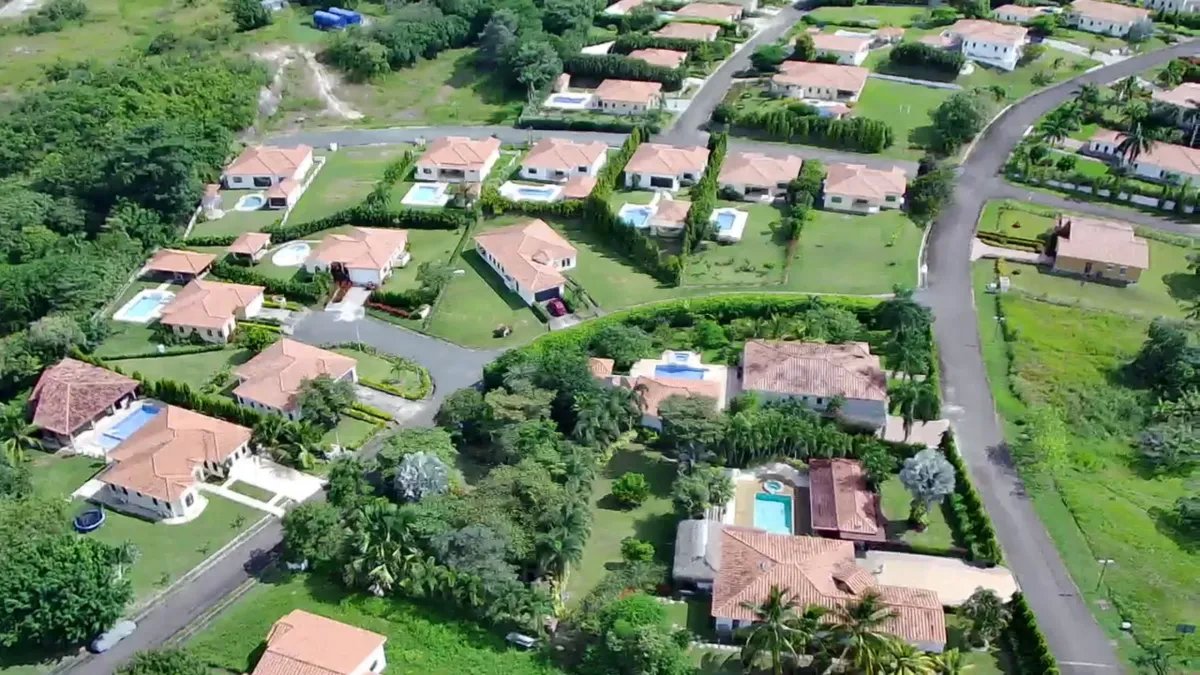 Venta de Casa de Campo y Playa en Hacienda Pacífica, San Carlos