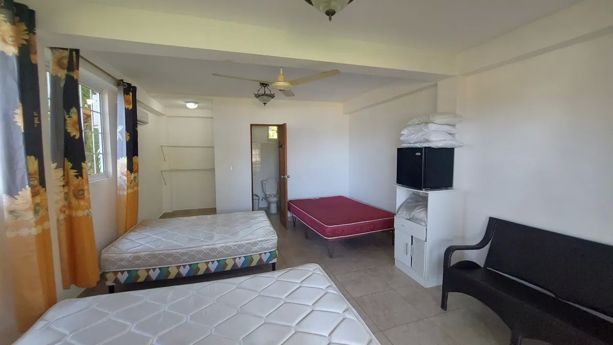 Se Vende Casa frente al mar en Portobelo, Colón