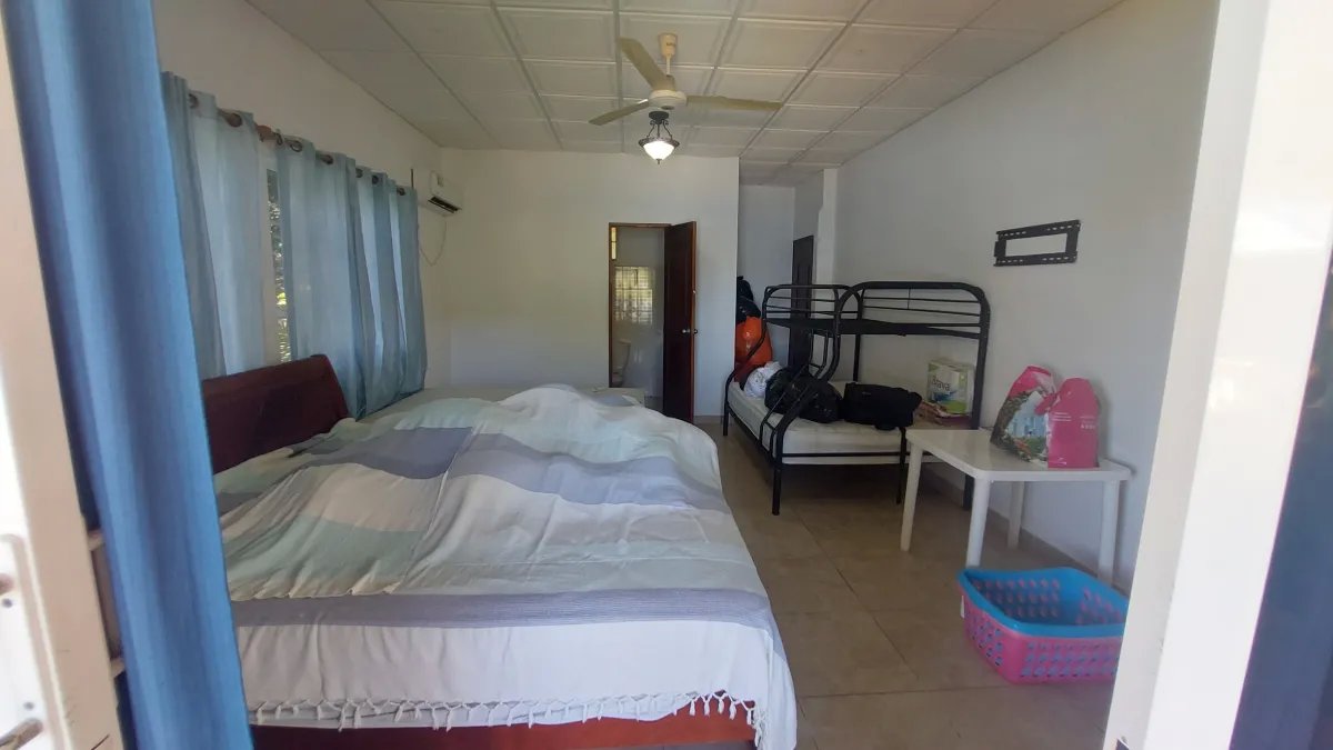 Beachfront house for sale in Portobelo, Colón