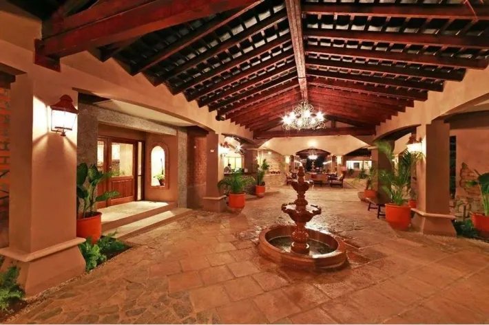 Luxury Hotel for Sale in Chitré, Herrera