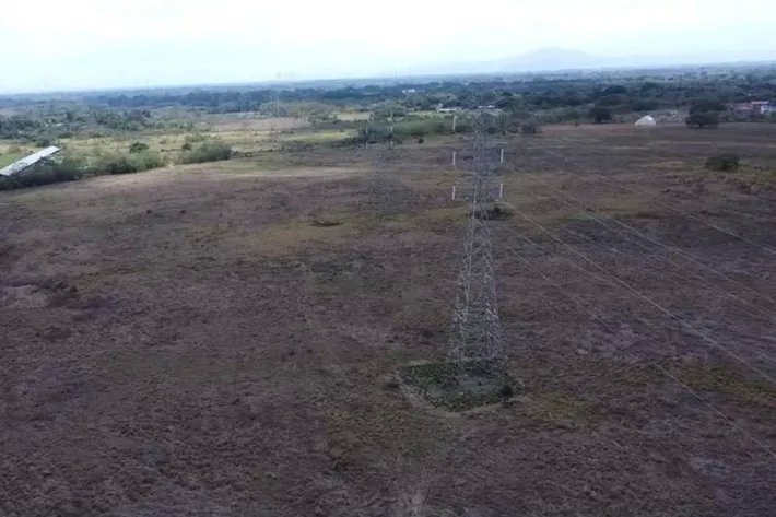 Se vende finca frente a la panamericana en Antón, Coclé