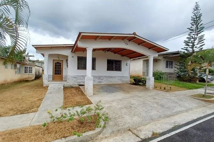 Se vende casa en Burunga, Colinas del Sol, Panamá Oeste