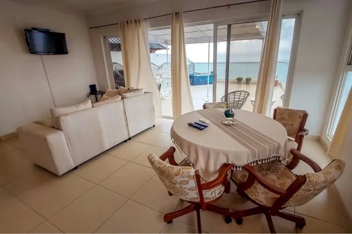 Beachfront apartment for rent in Farallon, Rio Hato