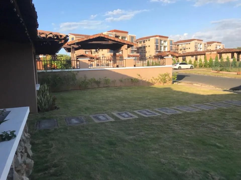 VENDO CASA EN VILLAS DEL CUBITA