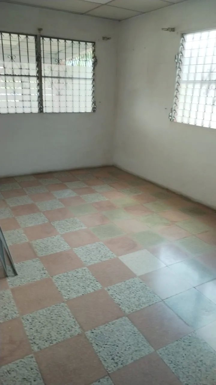 Vendo casa en La Chorrera en vía principal