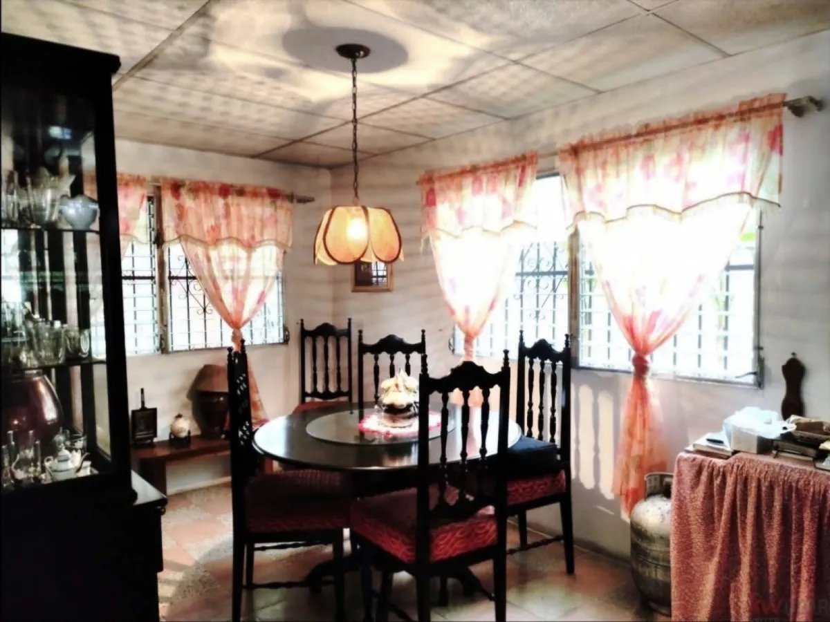 Vendo casa en La Chorrera en vía principal
