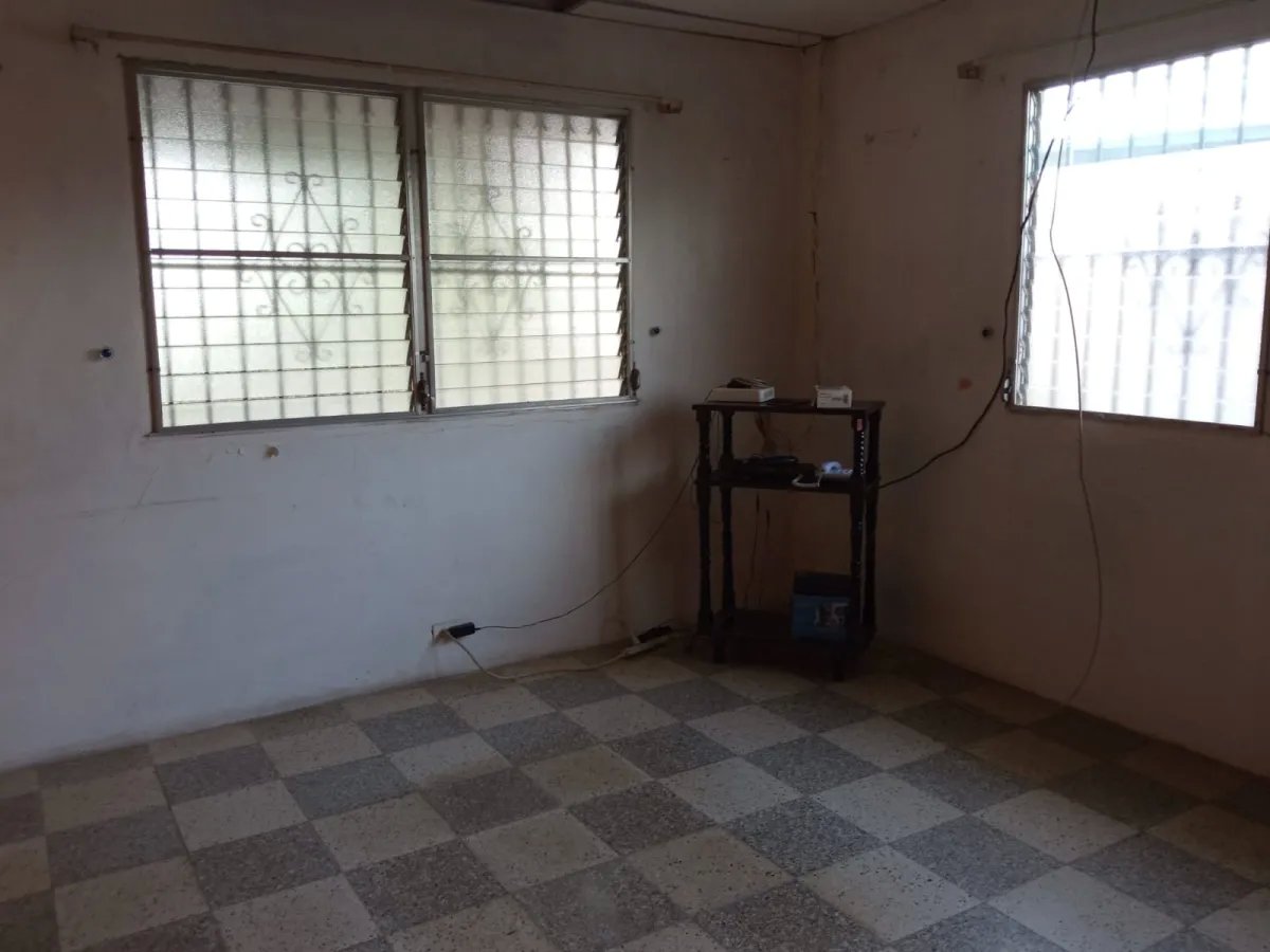 Vendo casa en La Chorrera en vía principal