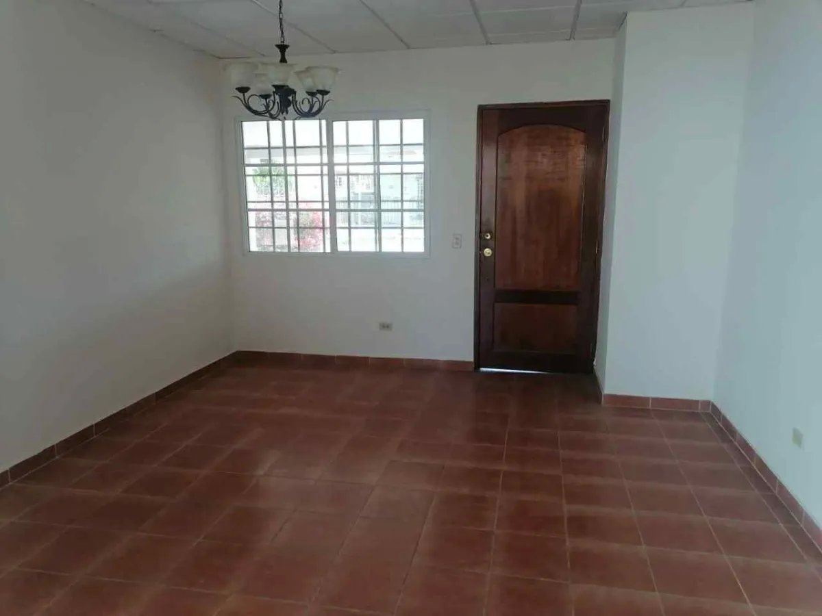 Single Family Detached For Sale in Urbanización Brisas de Los Guayacan...