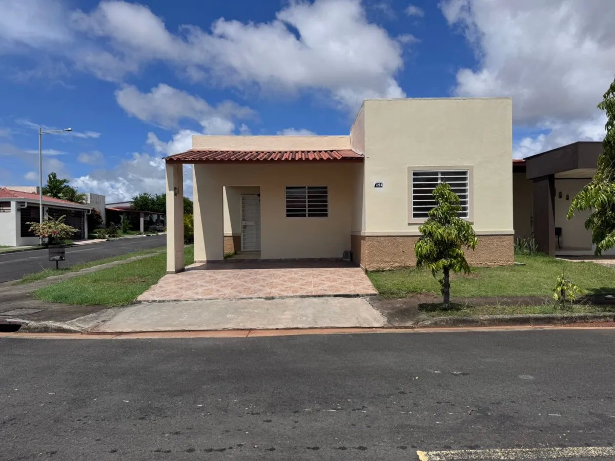 VENDO CASA ARBOLEDAS LOS OLIVOS LA CHORRERA