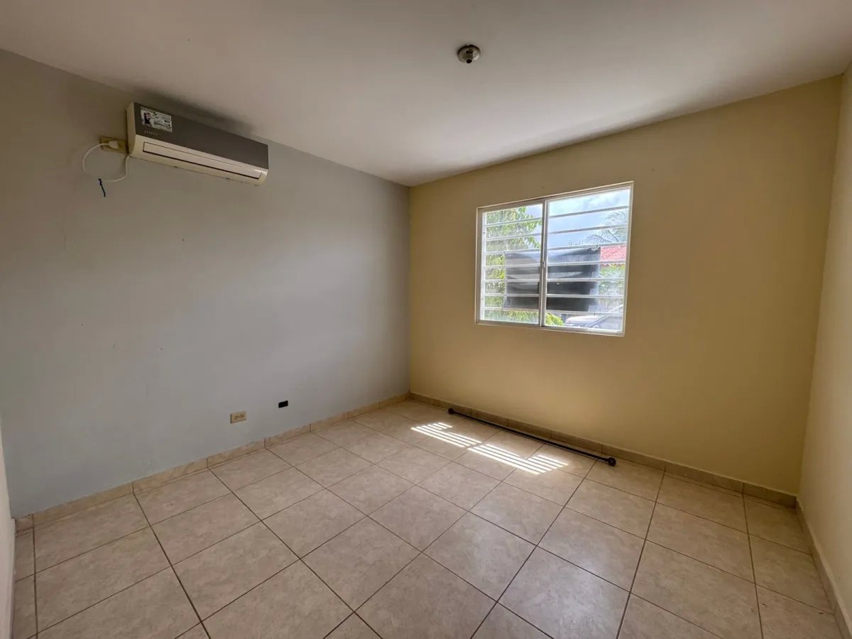 VENDO CASA ARBOLEDAS LOS OLIVOS LA CHORRERA