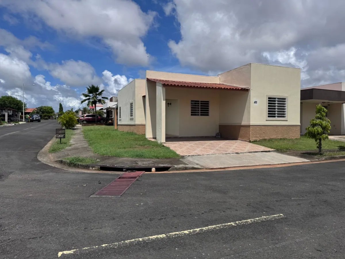 VENDO CASA ARBOLEDAS LOS OLIVOS LA CHORRERA