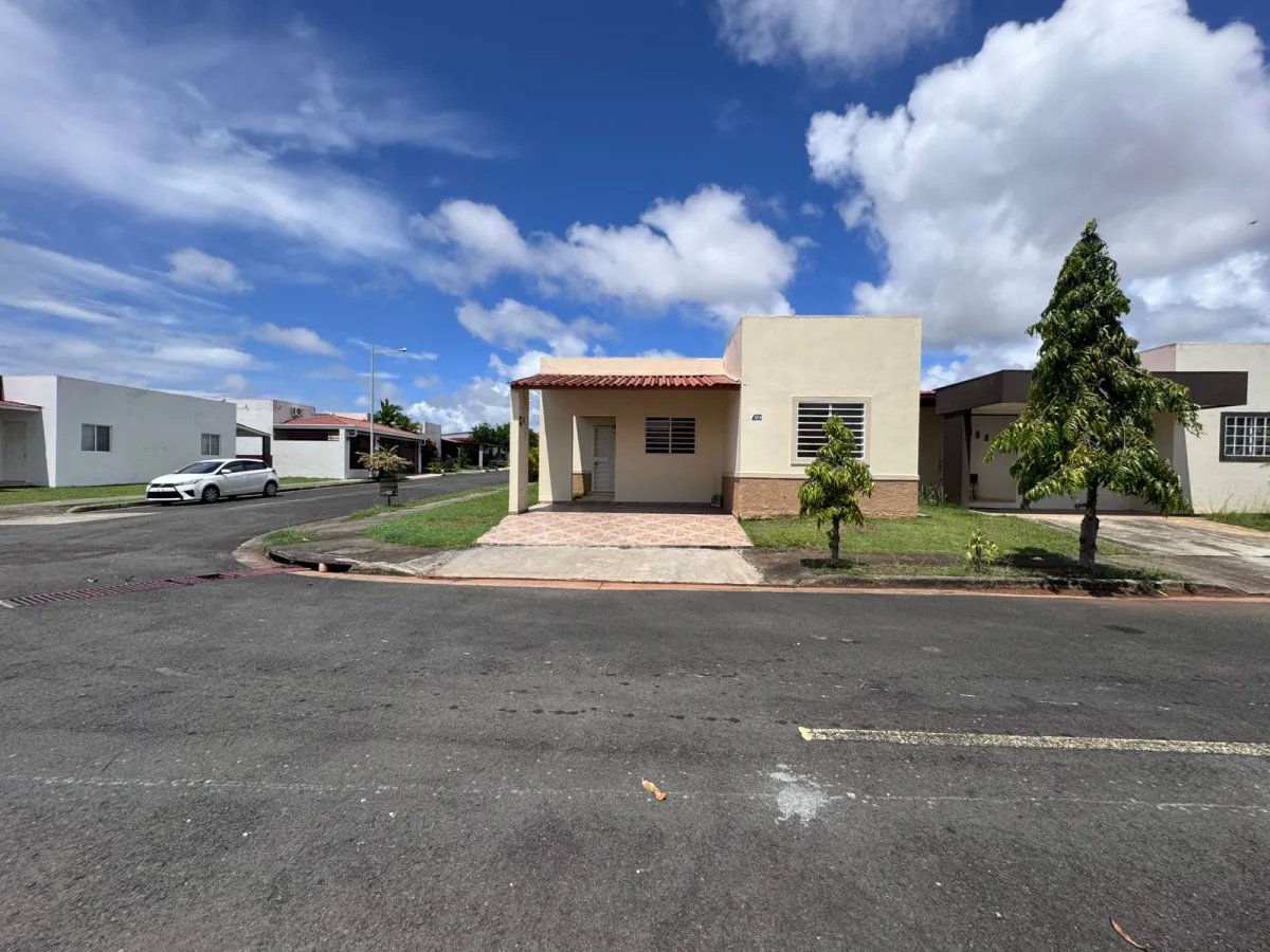 VENDO CASA ARBOLEDAS LOS OLIVOS LA CHORRERA