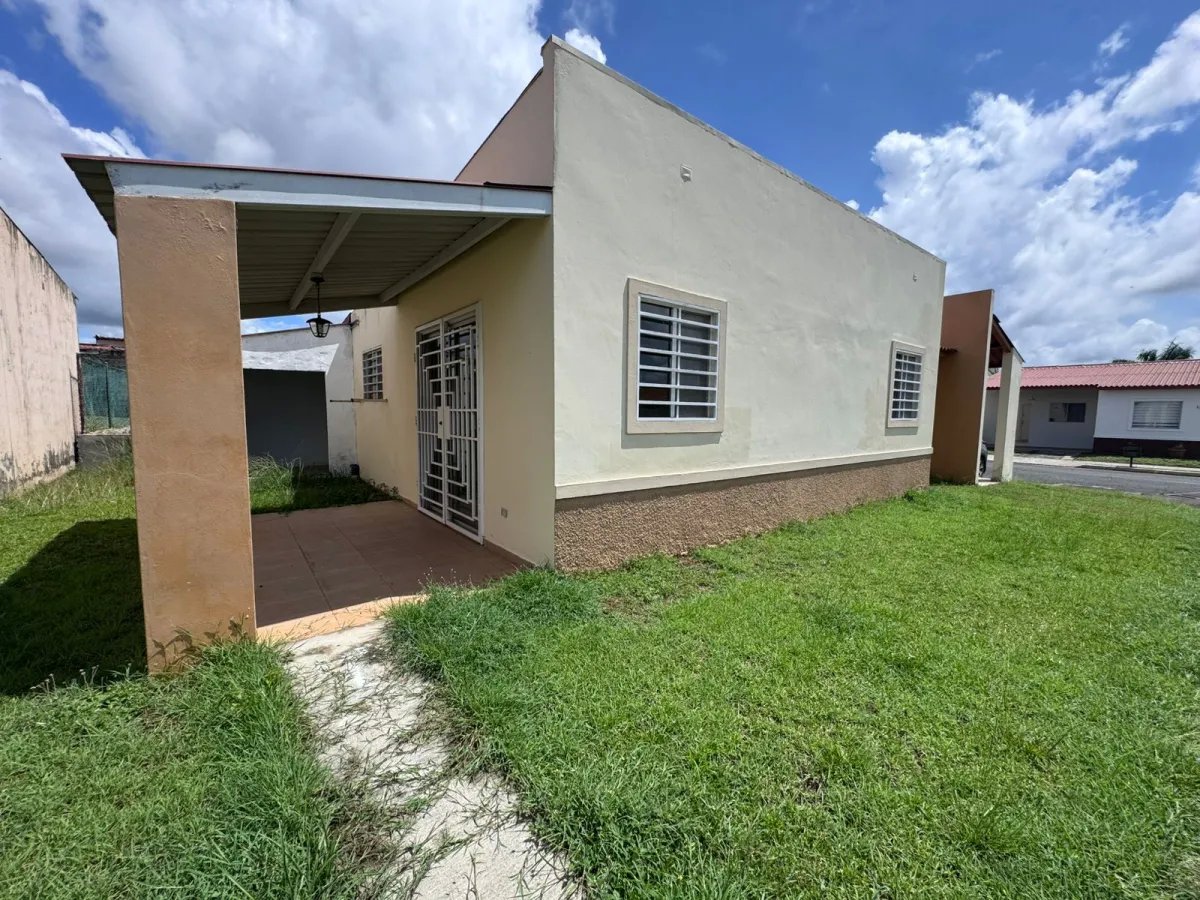 VENDO CASA ARBOLEDAS LOS OLIVOS LA CHORRERA