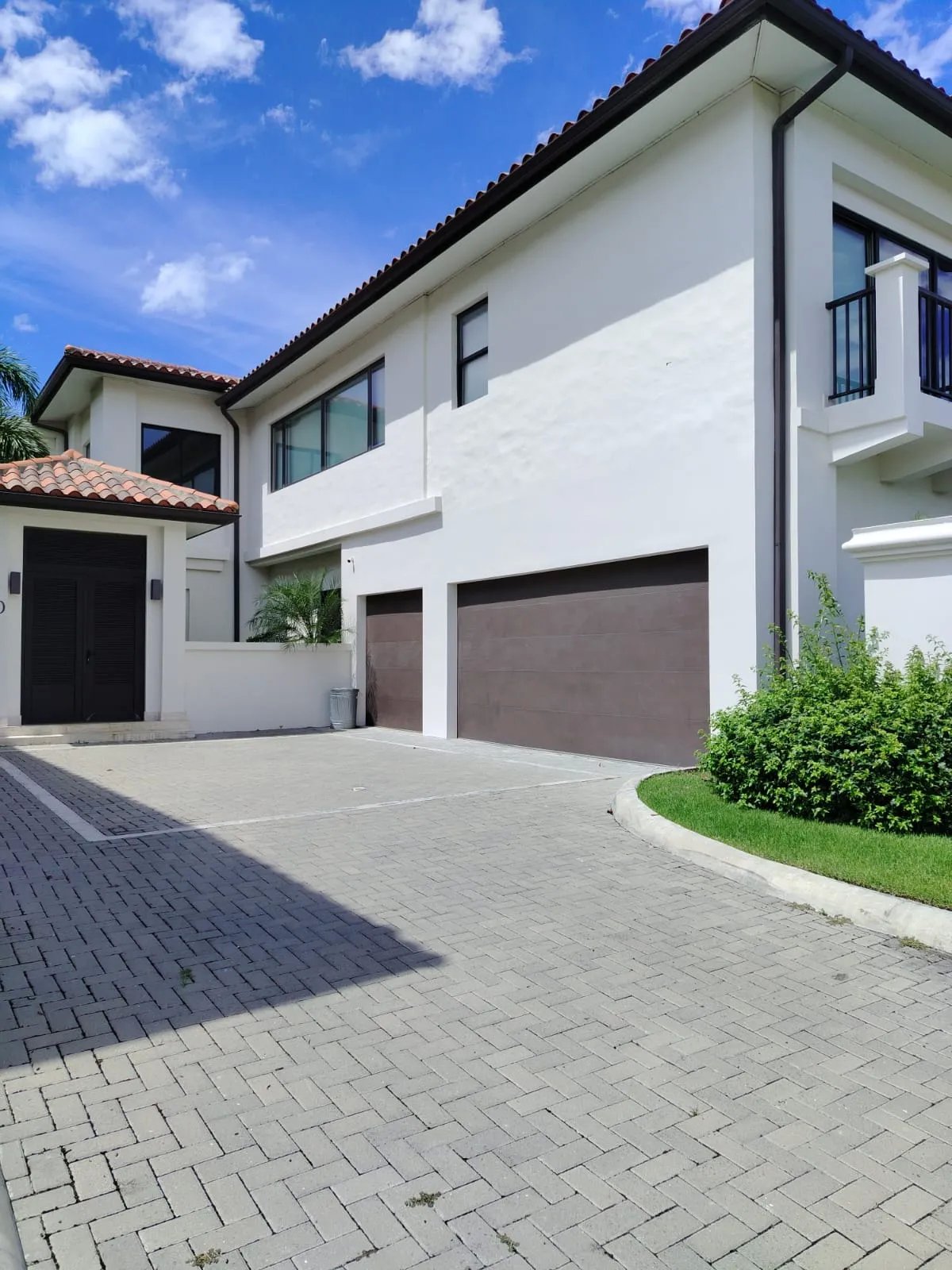 Venta de Casa Lujosa en Buenaventura, Farallón, Coclé