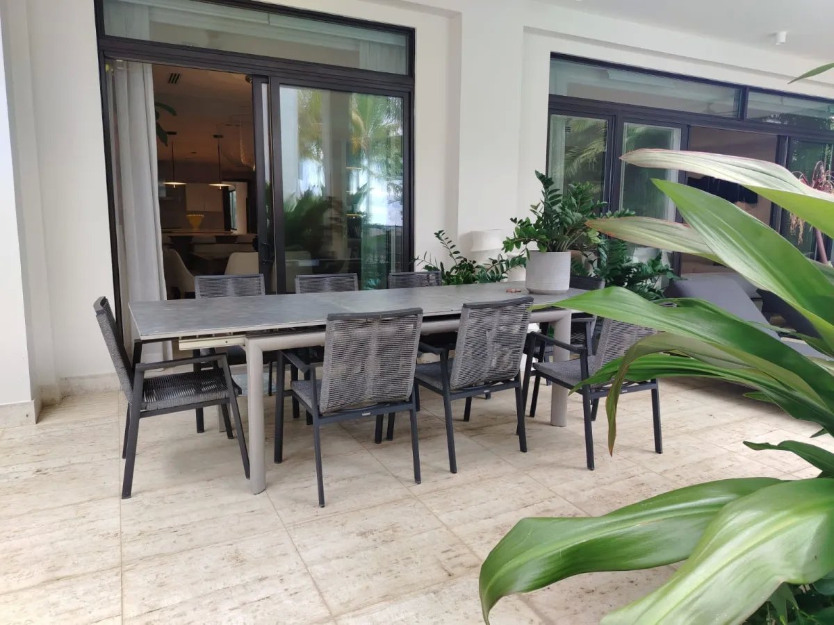 Venta de Casa Lujosa en Buenaventura, Farallón, Coclé