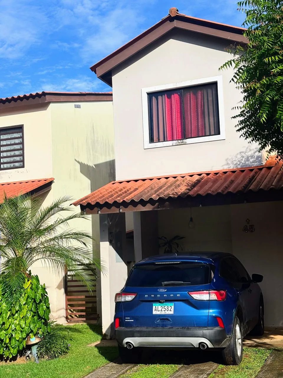 Alquilo casa de 2 niveles en PH Las Arboledas, La chorrera- $. 950