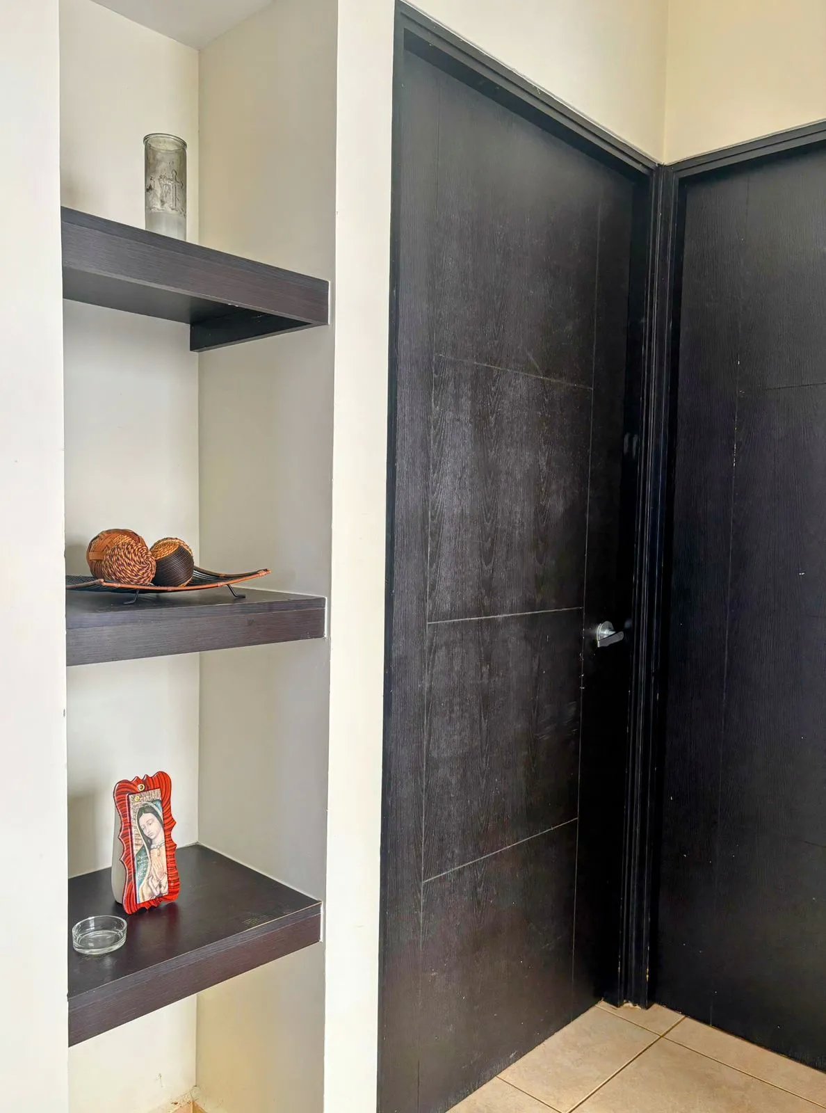 Alquilo casa de 2 niveles en PH Las Arboledas, La chorrera- $. 950