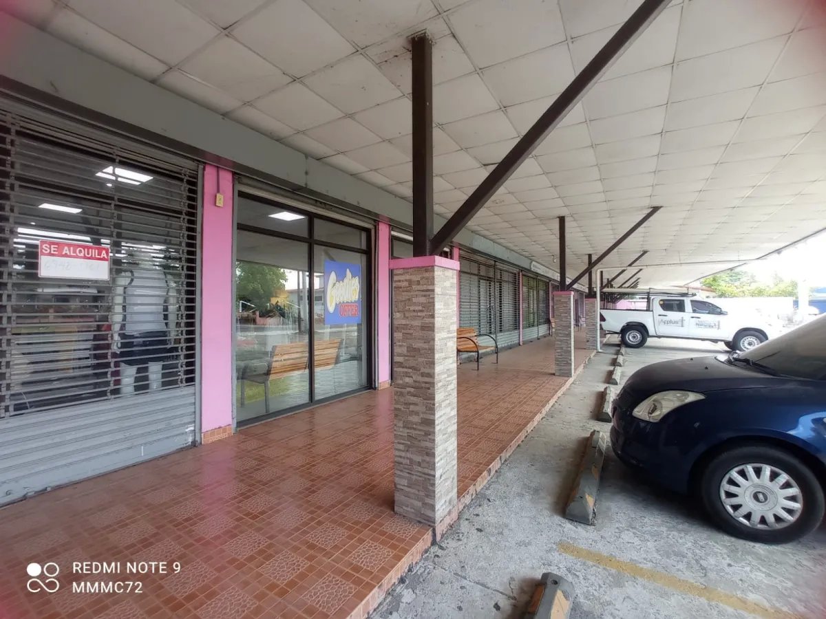 Venta Plaza Comercial en Aguadulce