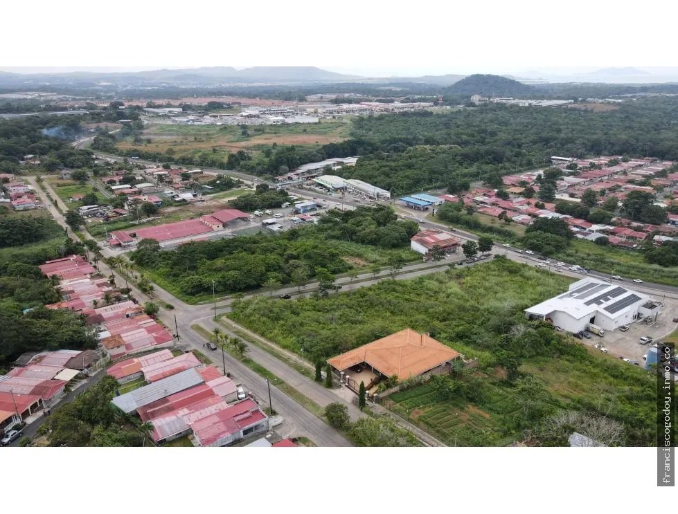 Se vende lote en Chorrera al lado de Anclas Mall